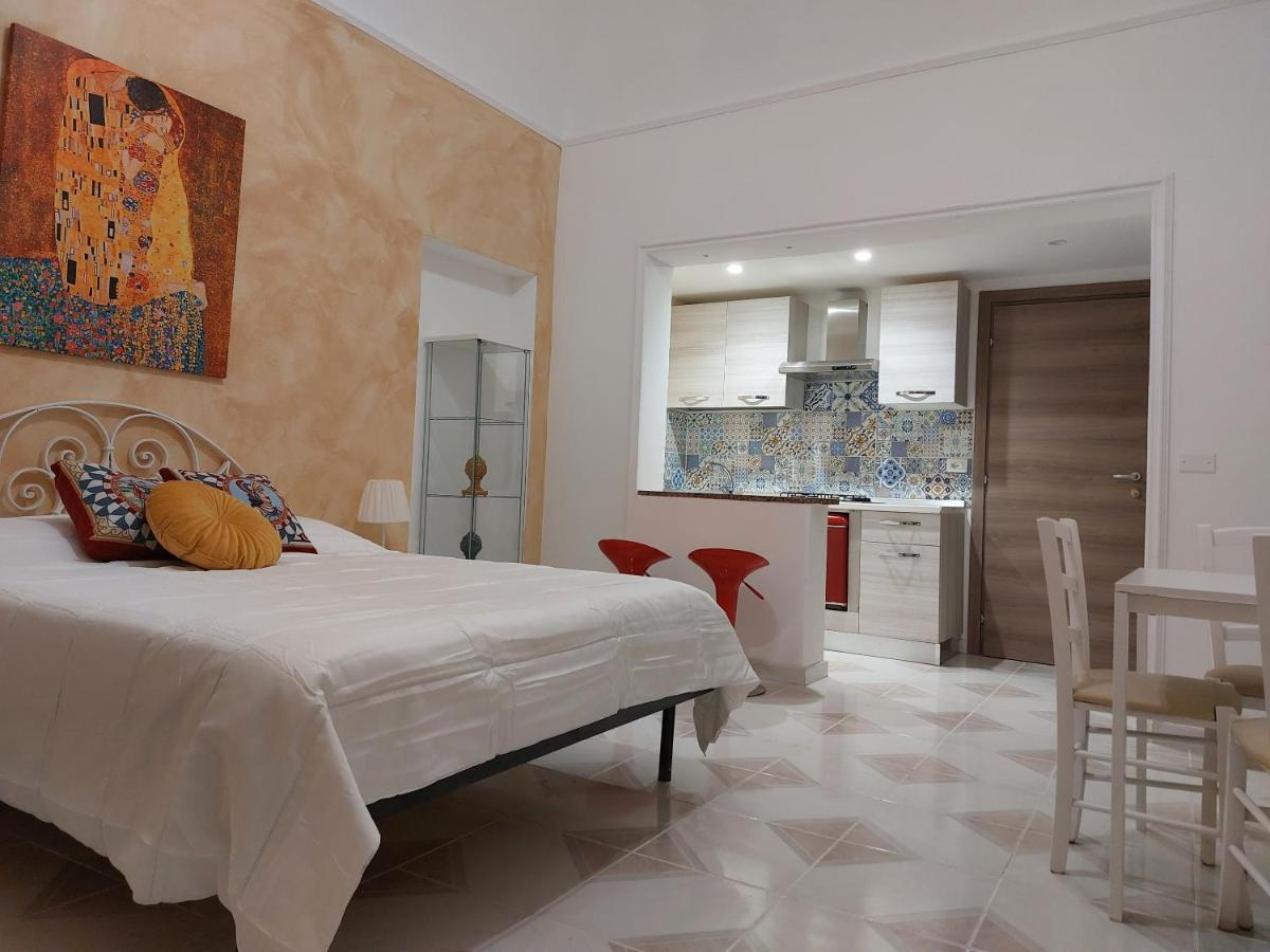 Gl Golden City Apartments Catánia Buitenkant foto