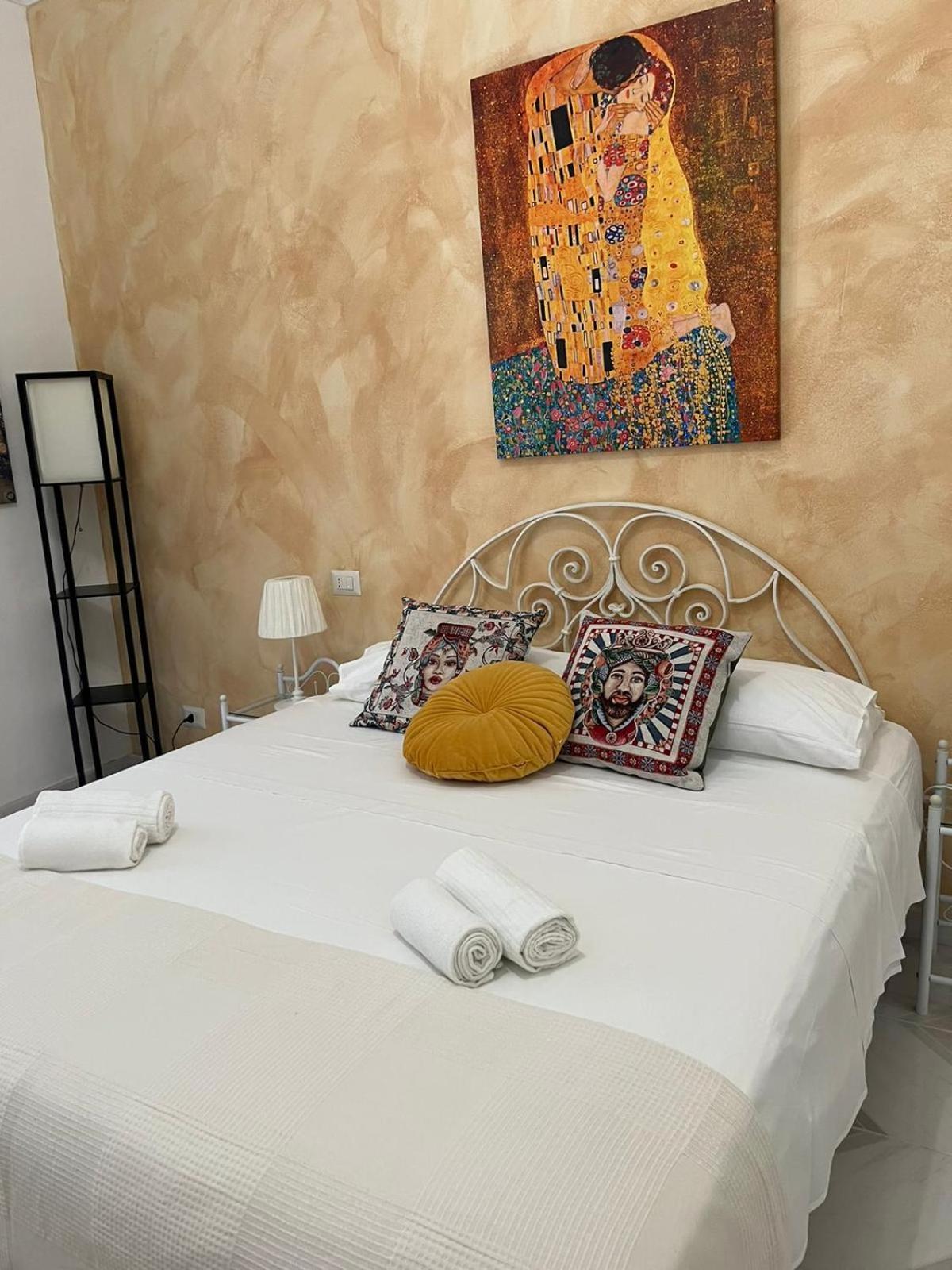 Gl Golden City Apartments Catánia Buitenkant foto